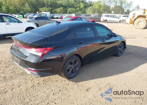 2021 Hyundai Elantra Sel z USA, uszkodzony, nr VIN 5NPLS4AG3MH051950